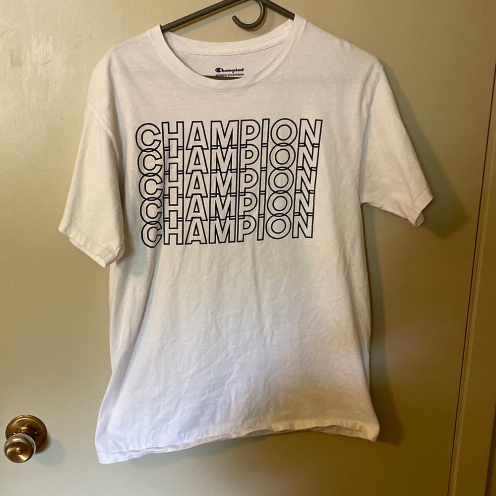 White champion tee shirt